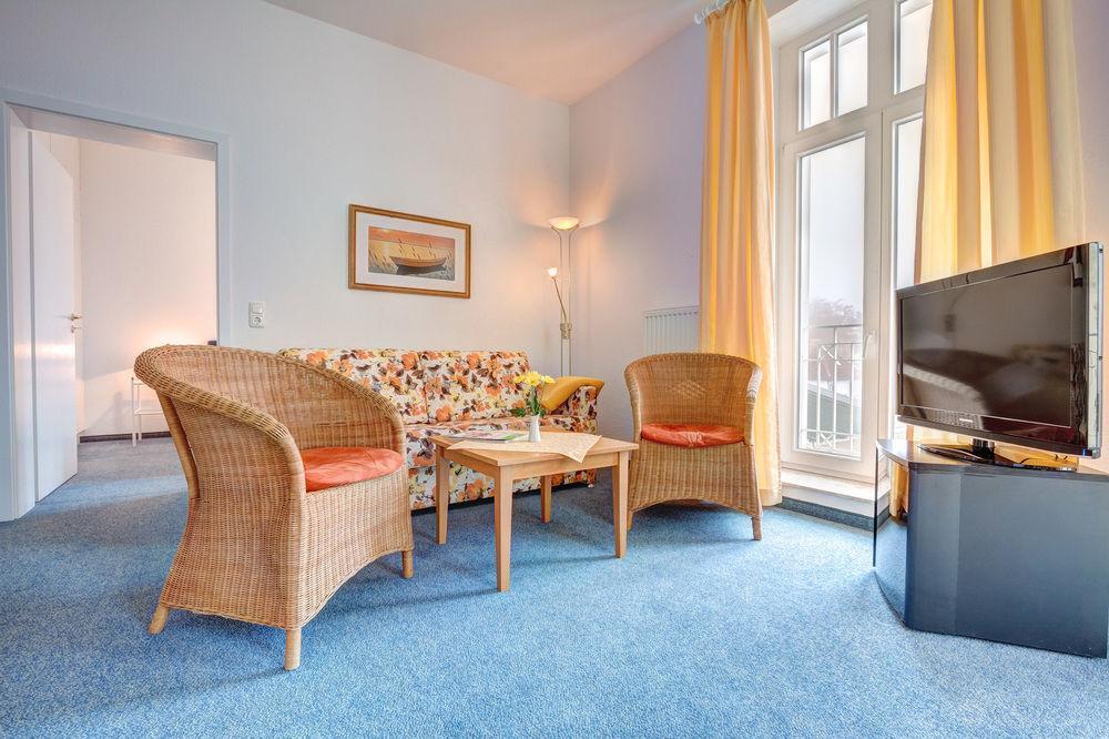 Haus Seeblick Hotel Garni & Ferienwohnungen Zinnowitz Exterior photo